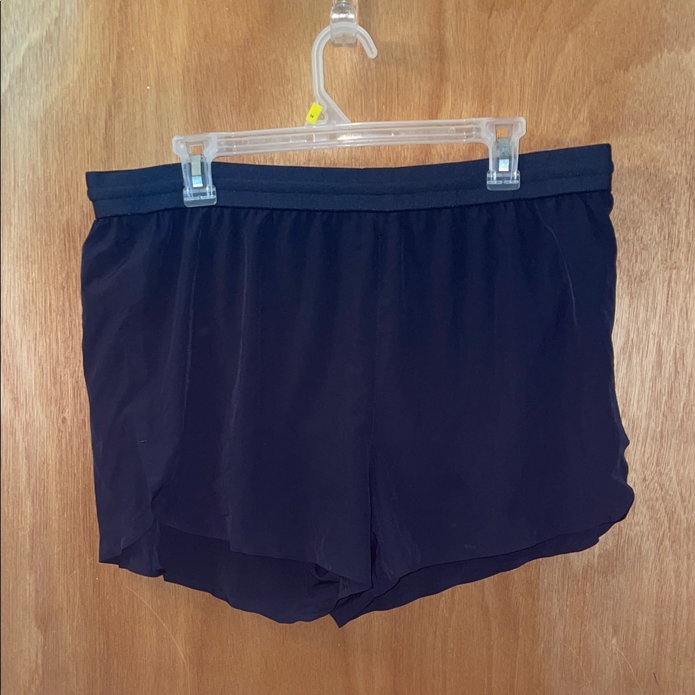 Men’s VRST relaxed fit running shorts 3” large
